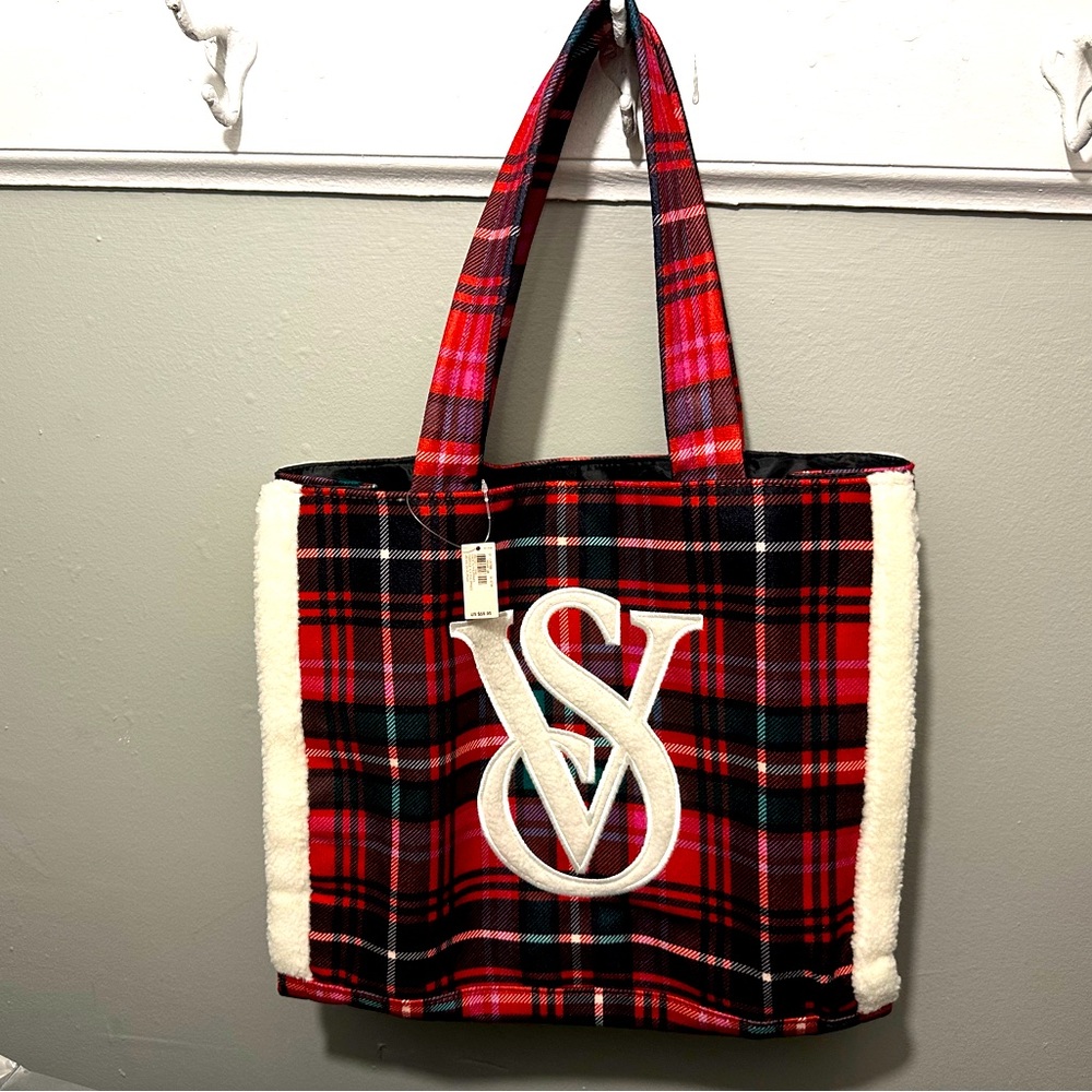 Victoria secret tote size medium new